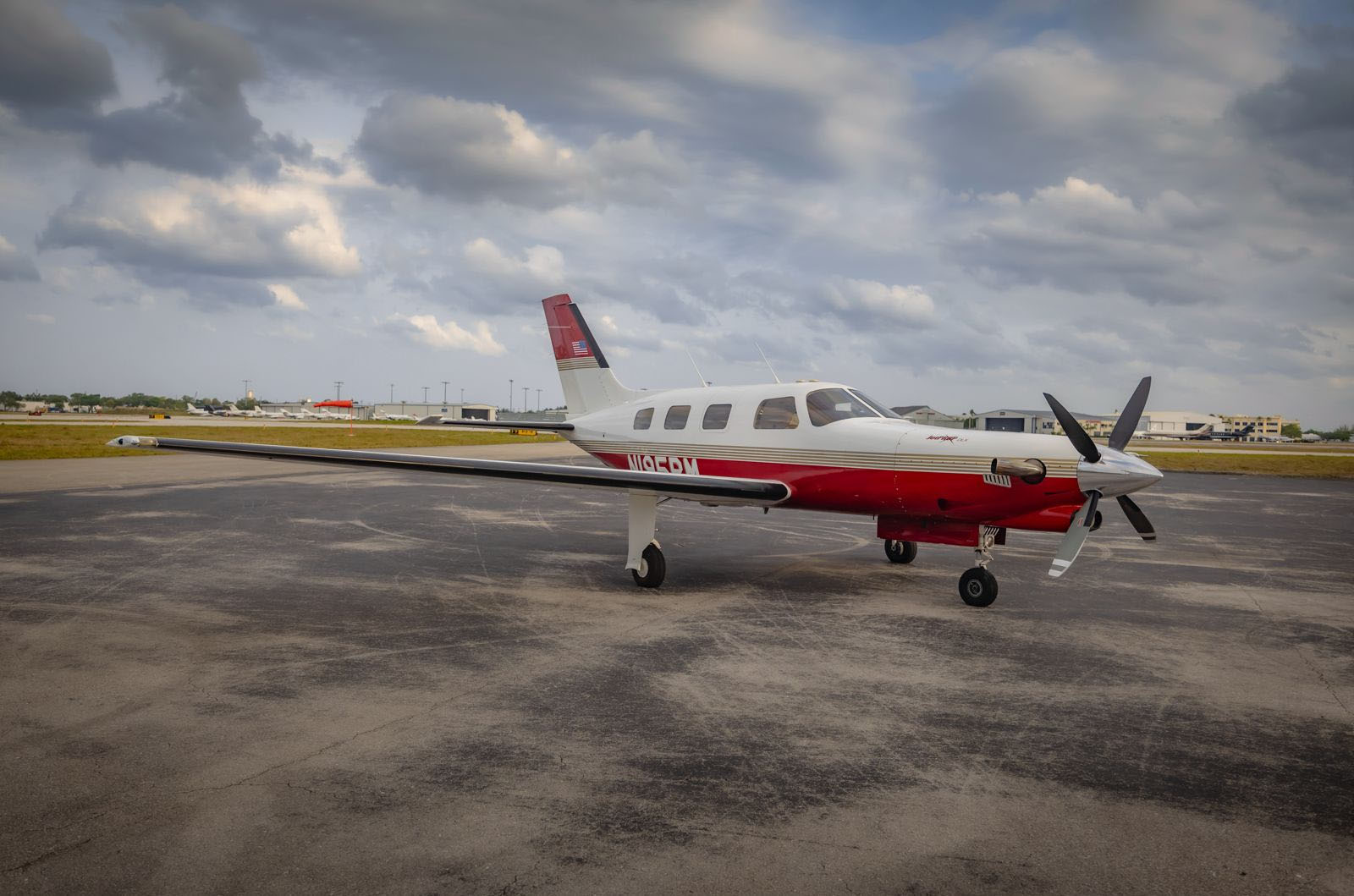 Piper JetProp DLX — Exterior